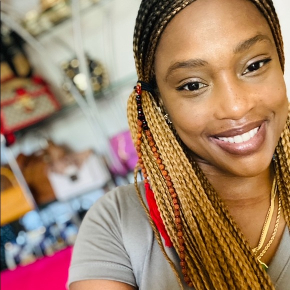 Please Follow @leichaurellelux - Picture 3 of 16